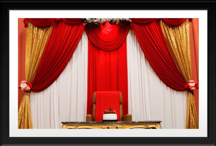 ONE CAUCH, TABLE & BACKDROP PACKAGE